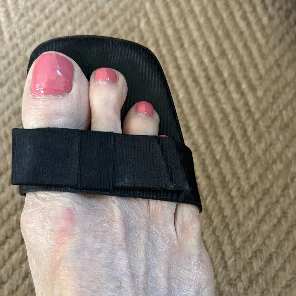 Salvatore Ferragamo Ranita Bow Sandals with elastic strap - Picture 7 of 13